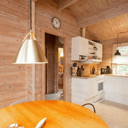 Nyaraló Three-bedroom Holiday In 1