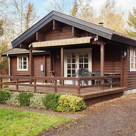 Nyaraló Three-bedroom Holiday In 1